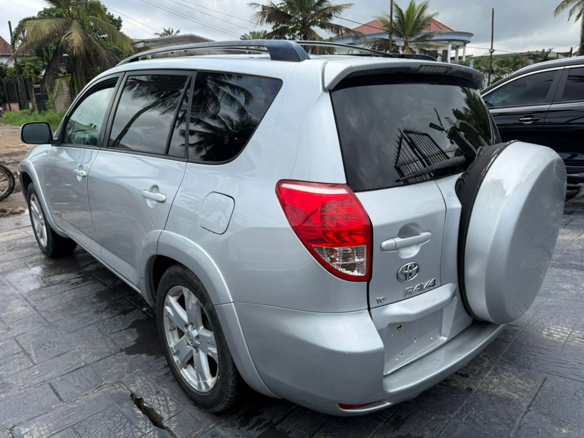 2008 Toyota  RAV4 thumbnail 4