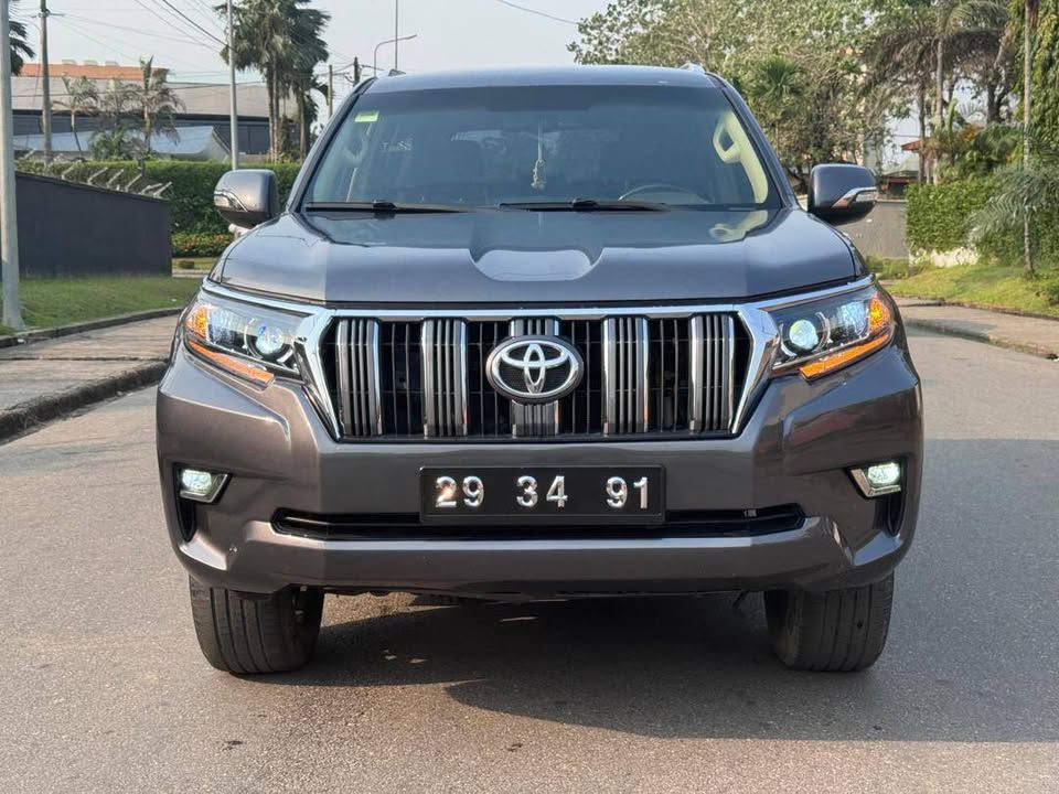 2018 Toyota Prado TXL thumbnail 3