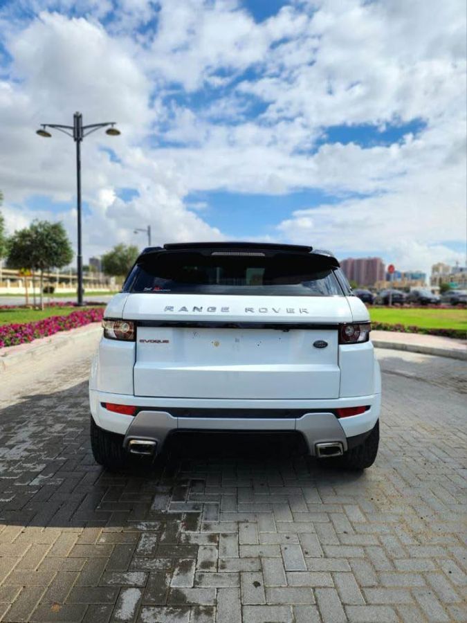 2021 Range Rover Sport thumbnail 4
