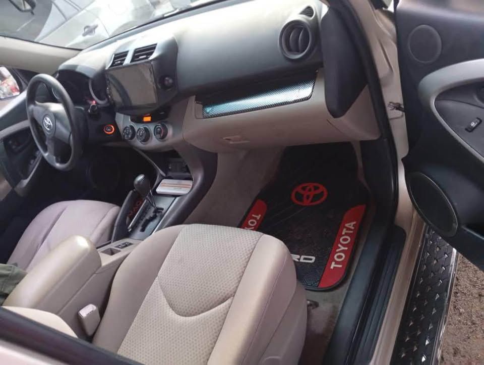 2008 Toyota Rav4 thumbnail 6