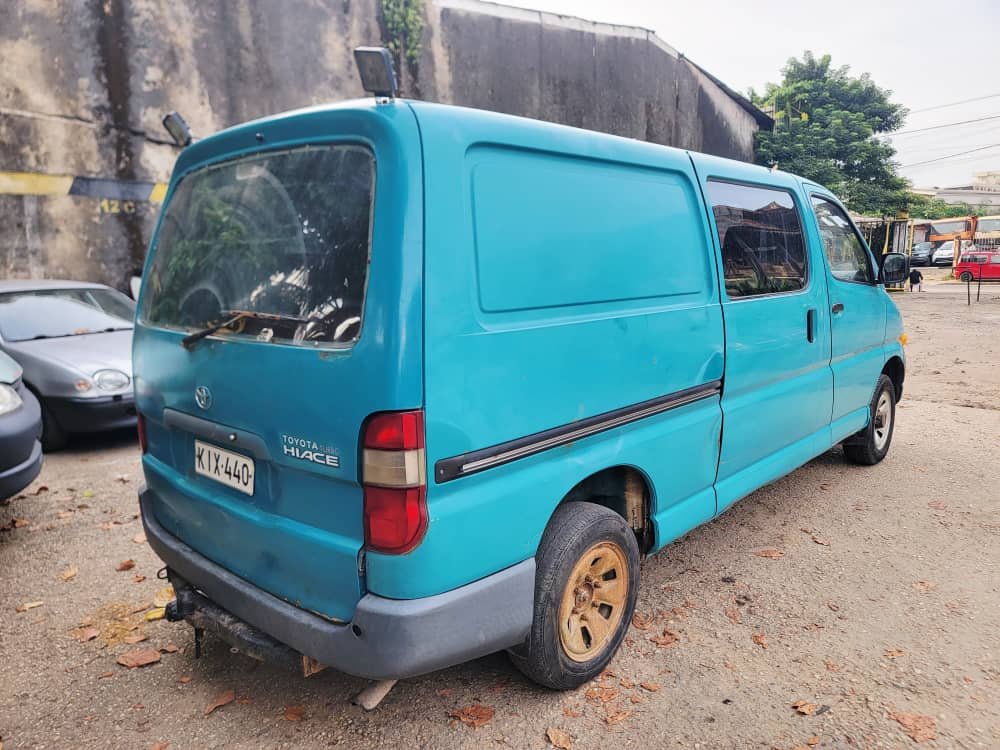 2001 Toyota Hiace Fourgon 4WD thumbnail 8