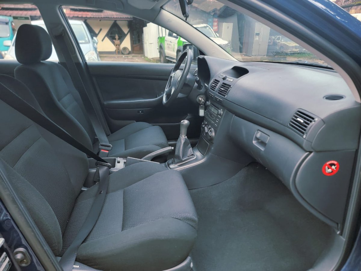 2005 Toyota  Avensis thumbnail 7