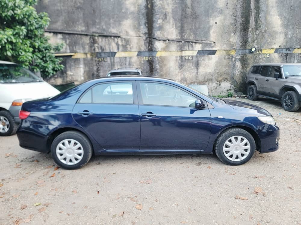 2010 Toyota corolla police 2005 - Image 1