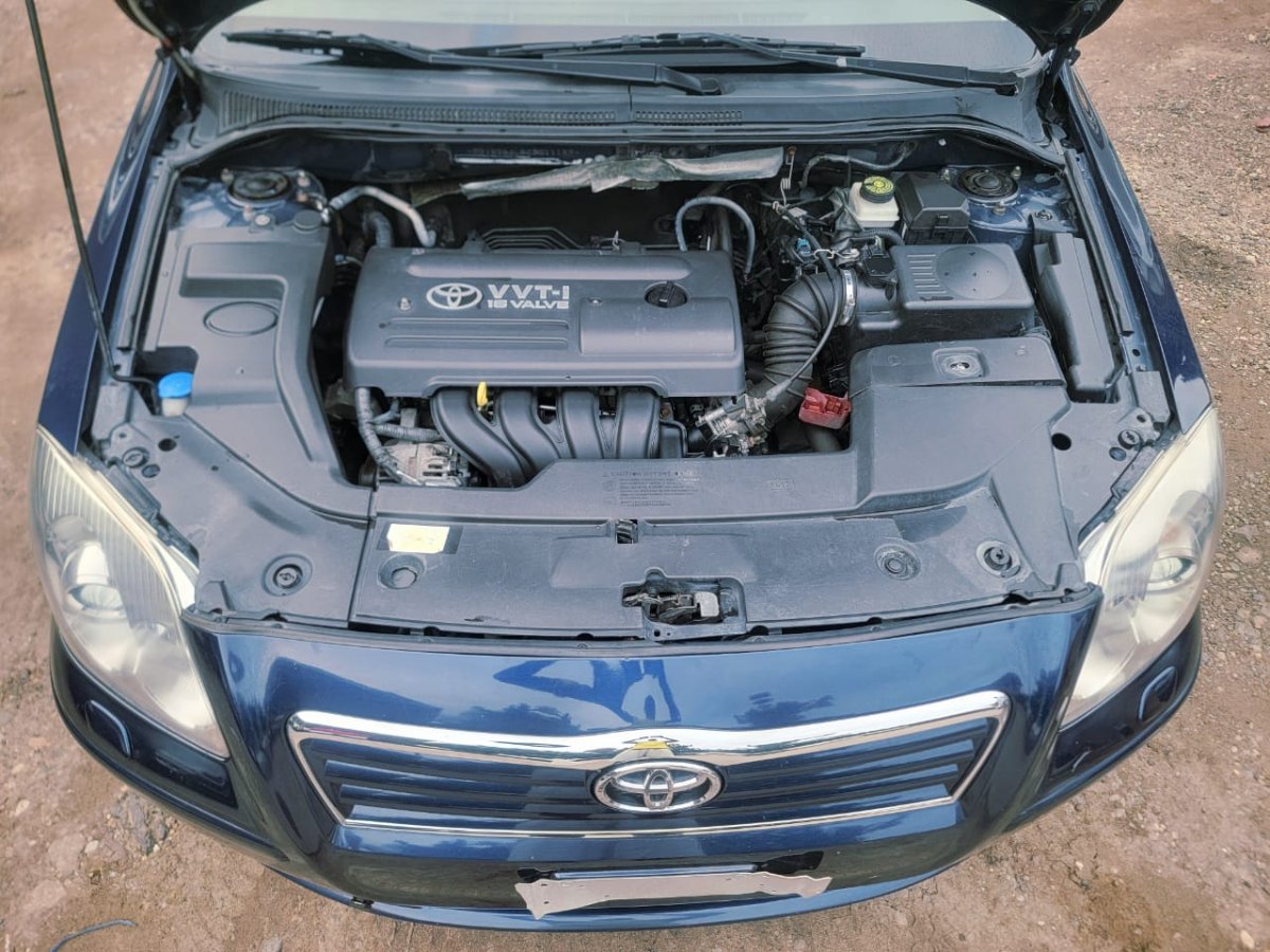 2005 Toyota  Avensis thumbnail 4