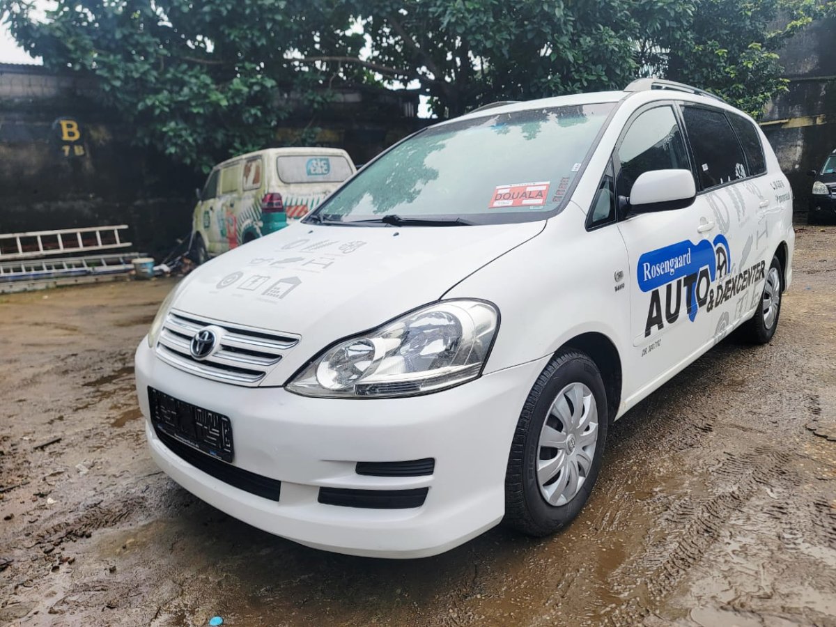 2005 Toyota  Avensis Verso thumbnail 11