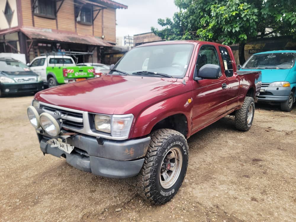2009 Toyota  Hilux 4WD thumbnail 2