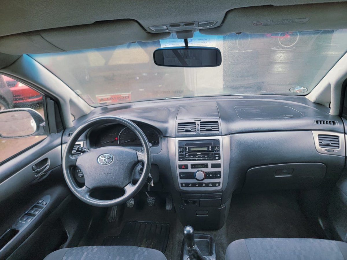 2005 Toyota  Avensis Verso thumbnail 4
