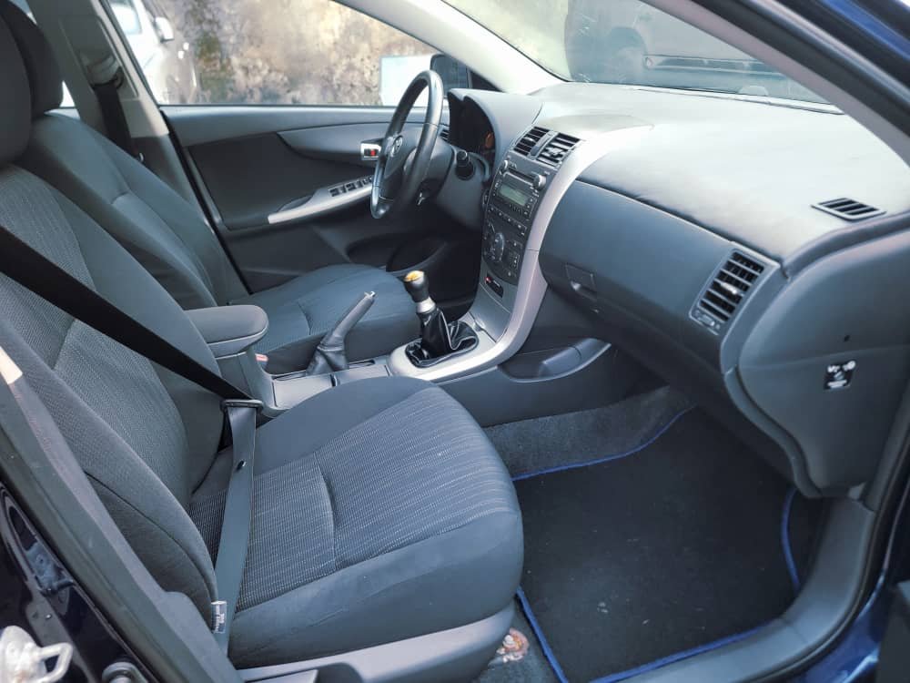 2010 Toyota  corolla police 2005 thumbnail 7