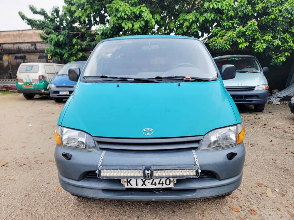 2001 Toyota Hiace Fourgon 4WD thumbnail 7