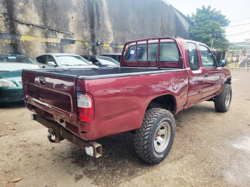 2009 Toyota  Hilux 4WD thumbnail 3