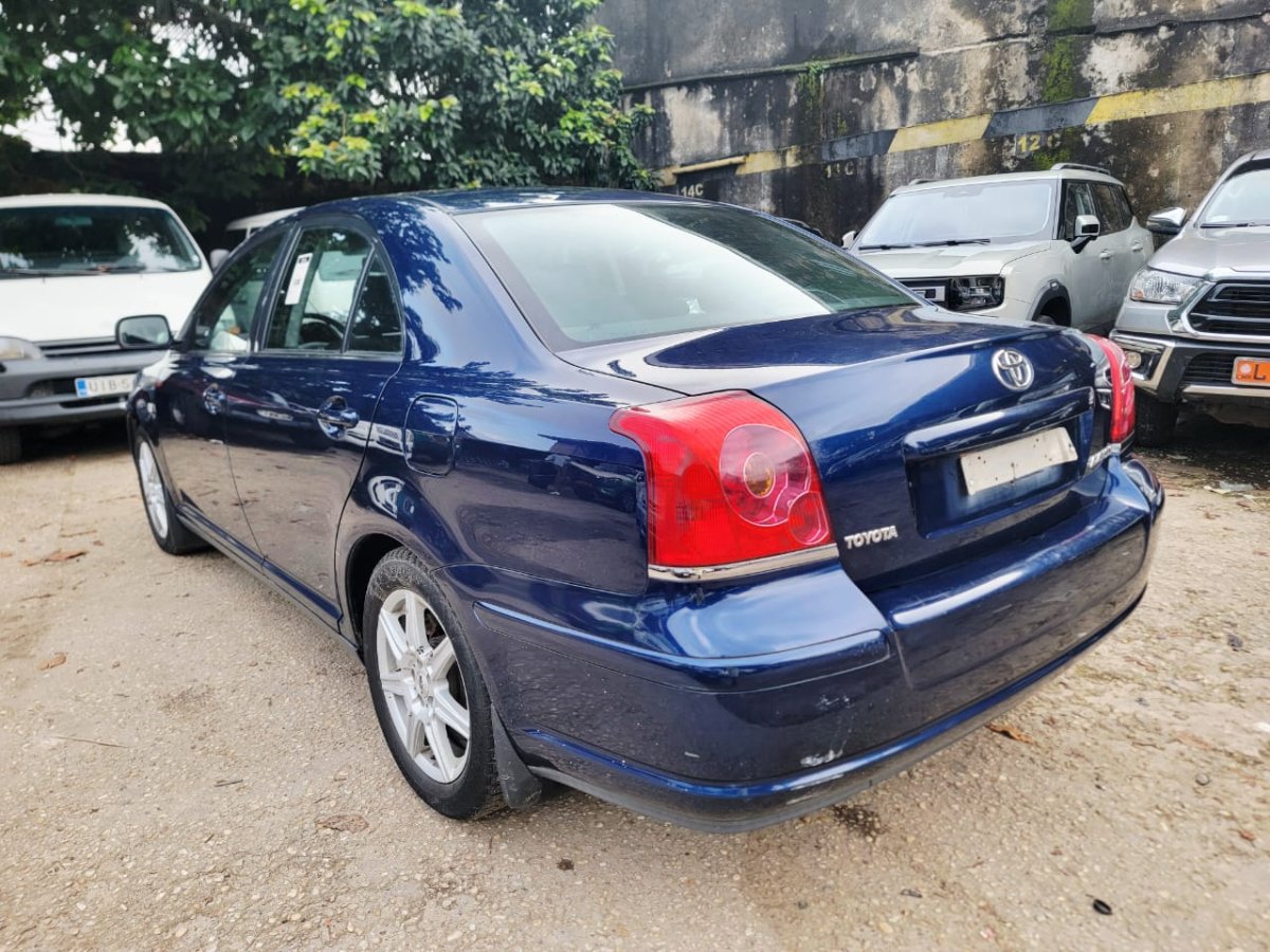 2005 Toyota  Avensis thumbnail 3