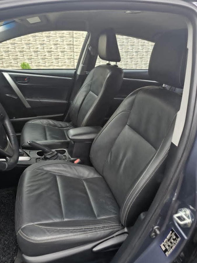 2015 Toyota  Corolla Altis  thumbnail 8