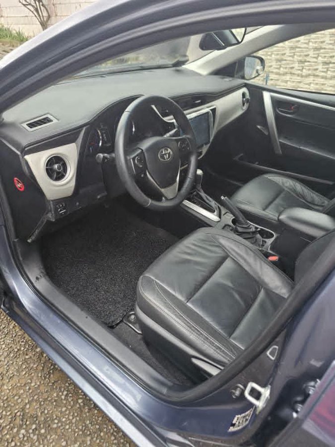 2015 Toyota  Corolla Altis  thumbnail 9