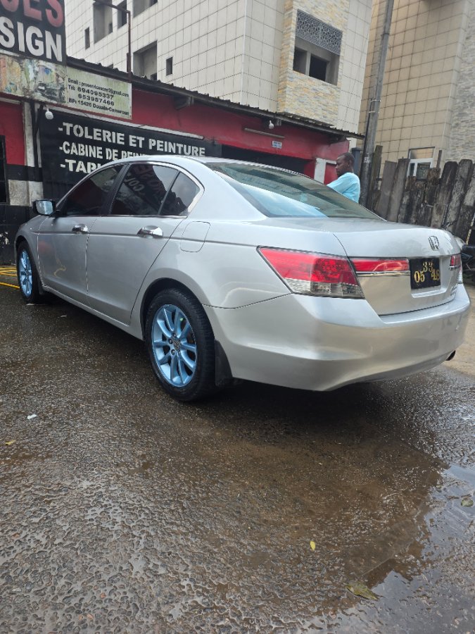 2012 Honda Accord  thumbnail 2