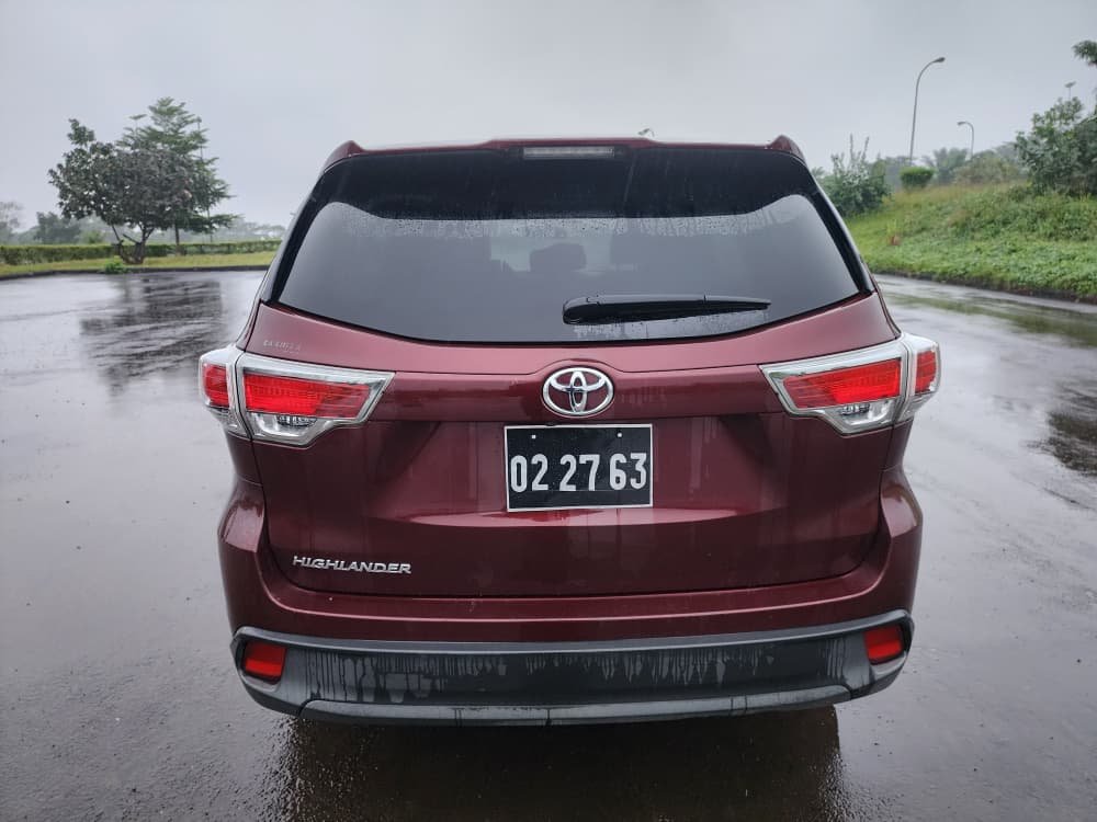 2016 Toyota Highlander thumbnail 4