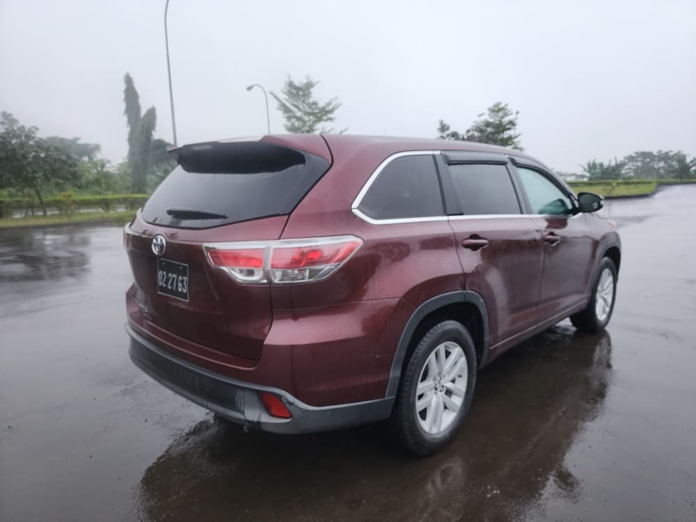 2016 Toyota Highlander thumbnail 5