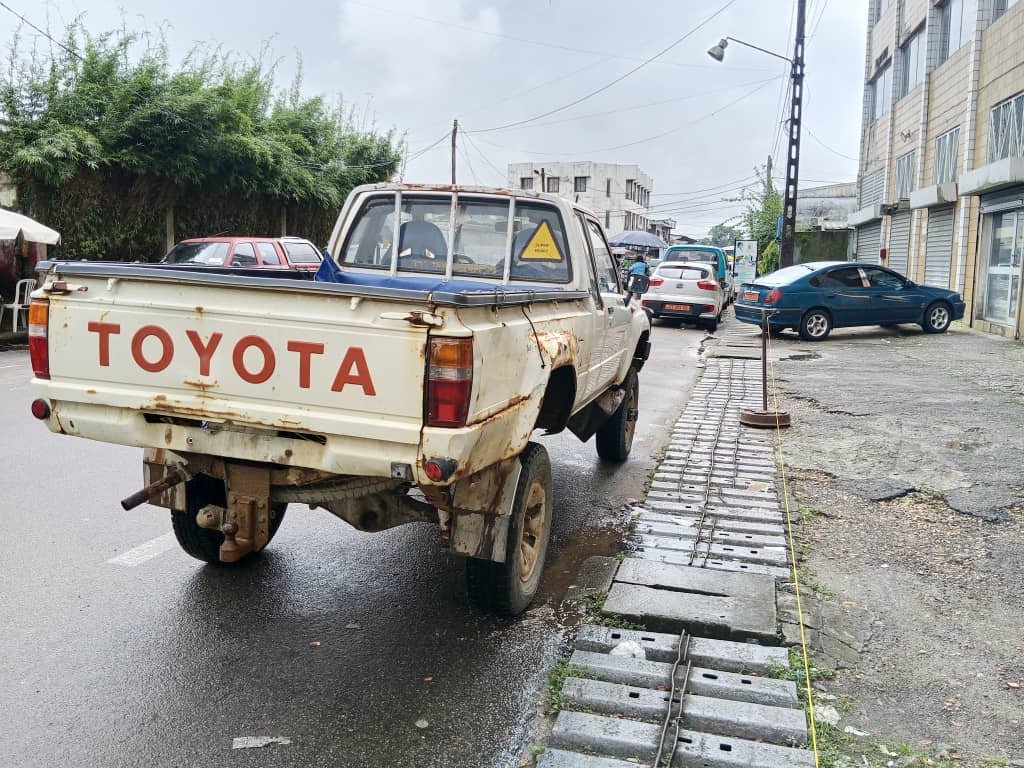 2026 Toyota  Hilux 4X4 thumbnail 5