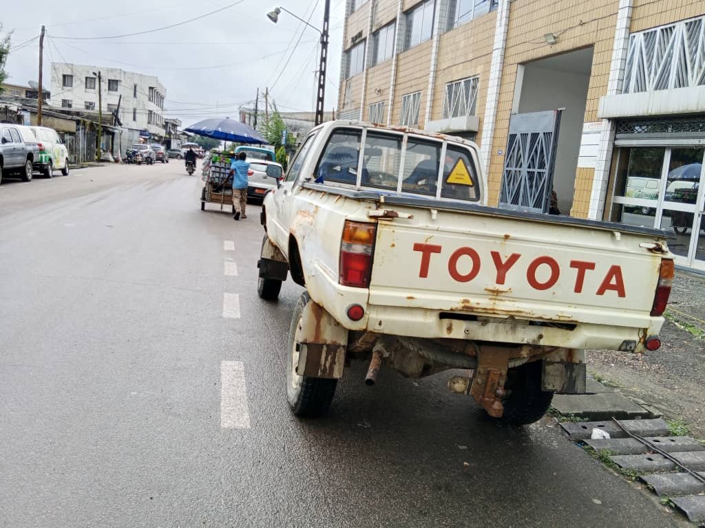 2026 Toyota  Hilux 4X4 thumbnail 4